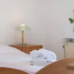 Mm Podstrana