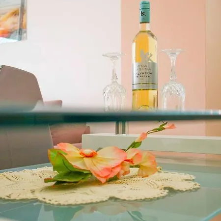 Apartment Mm