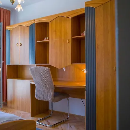 Apartment Mm *
